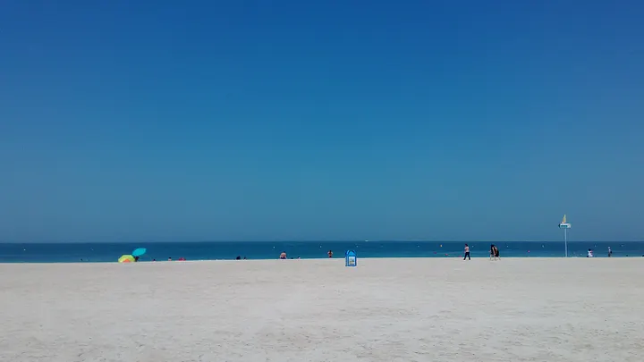 誰是異鄉人？讀卡謬《異鄉人》