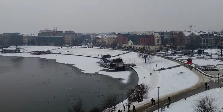 《解憂雜貨店》何以解憂？唯有雜貨店