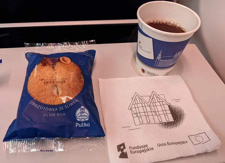 蘇黎世飛華沙有小點心與茶